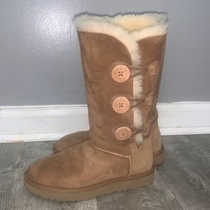 bailey button uggs